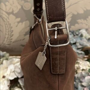 Vintage authentic coach brown, leather handbag.